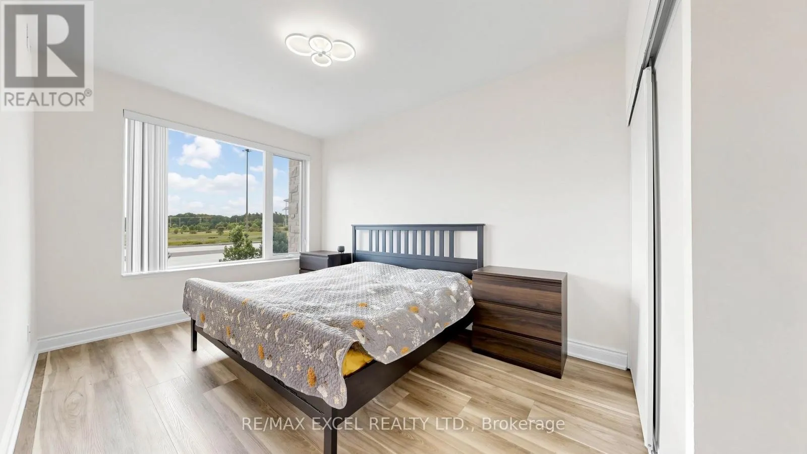 312 - 325 SOUTH PARK ROAD
