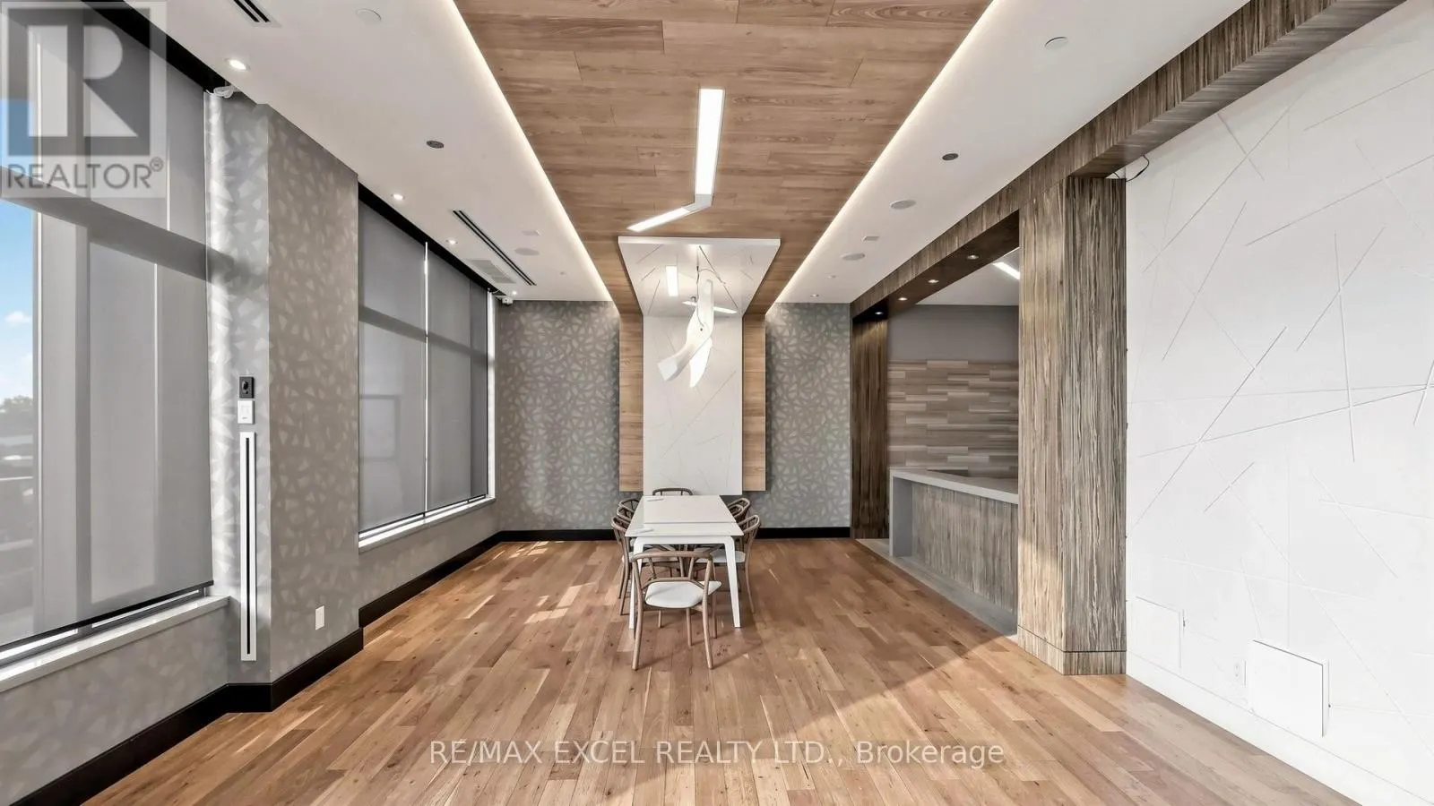 312 - 325 SOUTH PARK ROAD