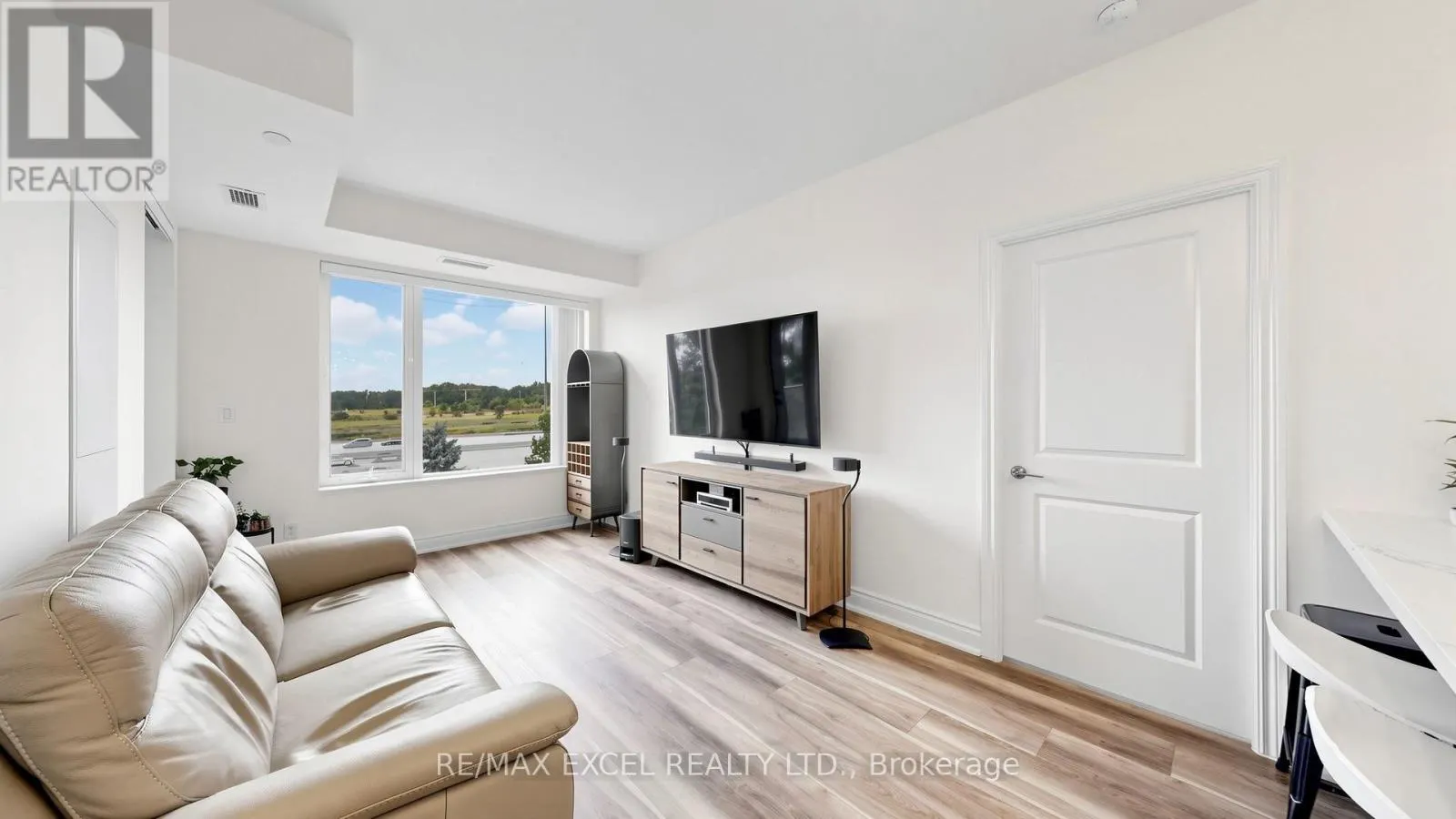 312 - 325 SOUTH PARK ROAD