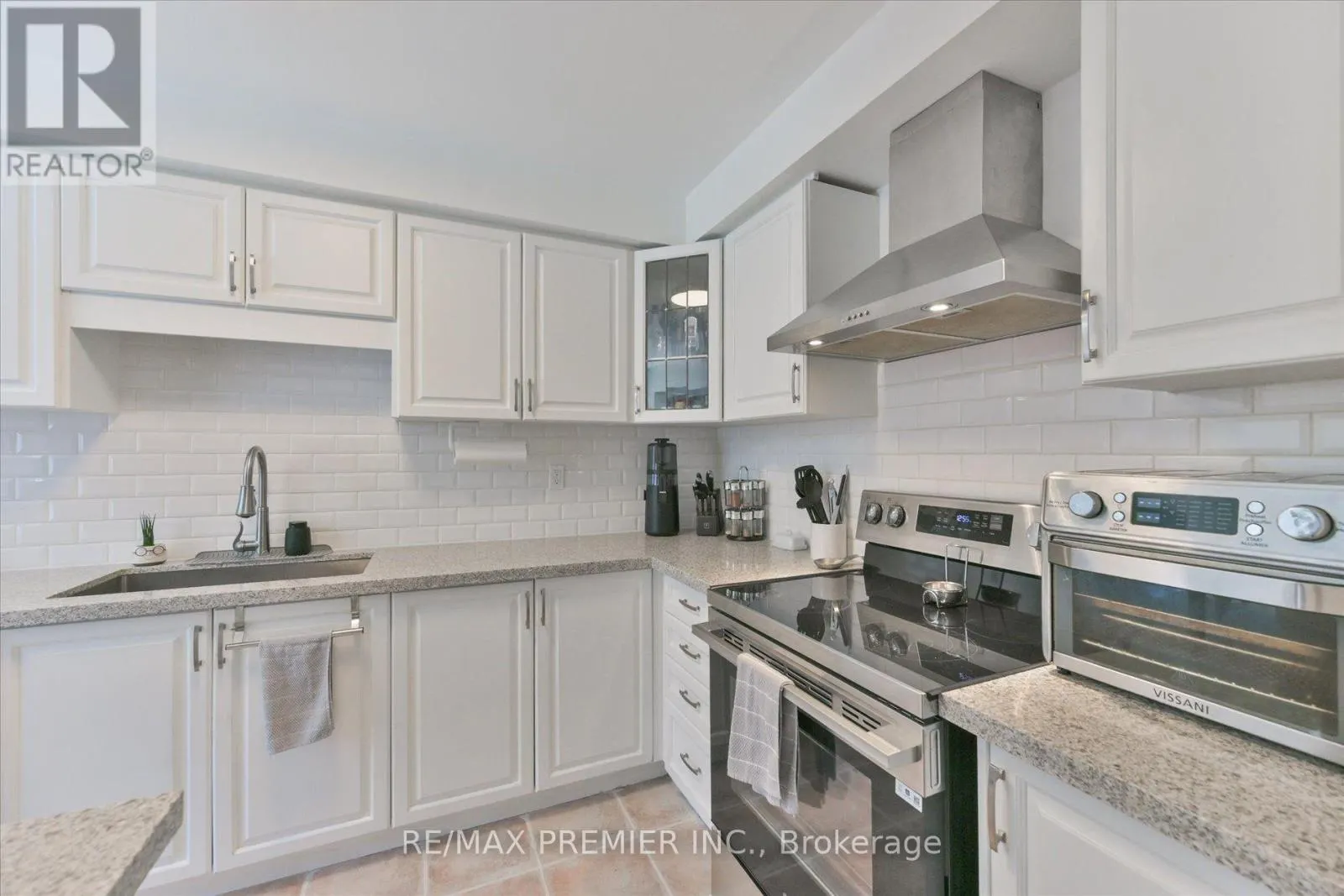 22 LUCERNE DRIVE