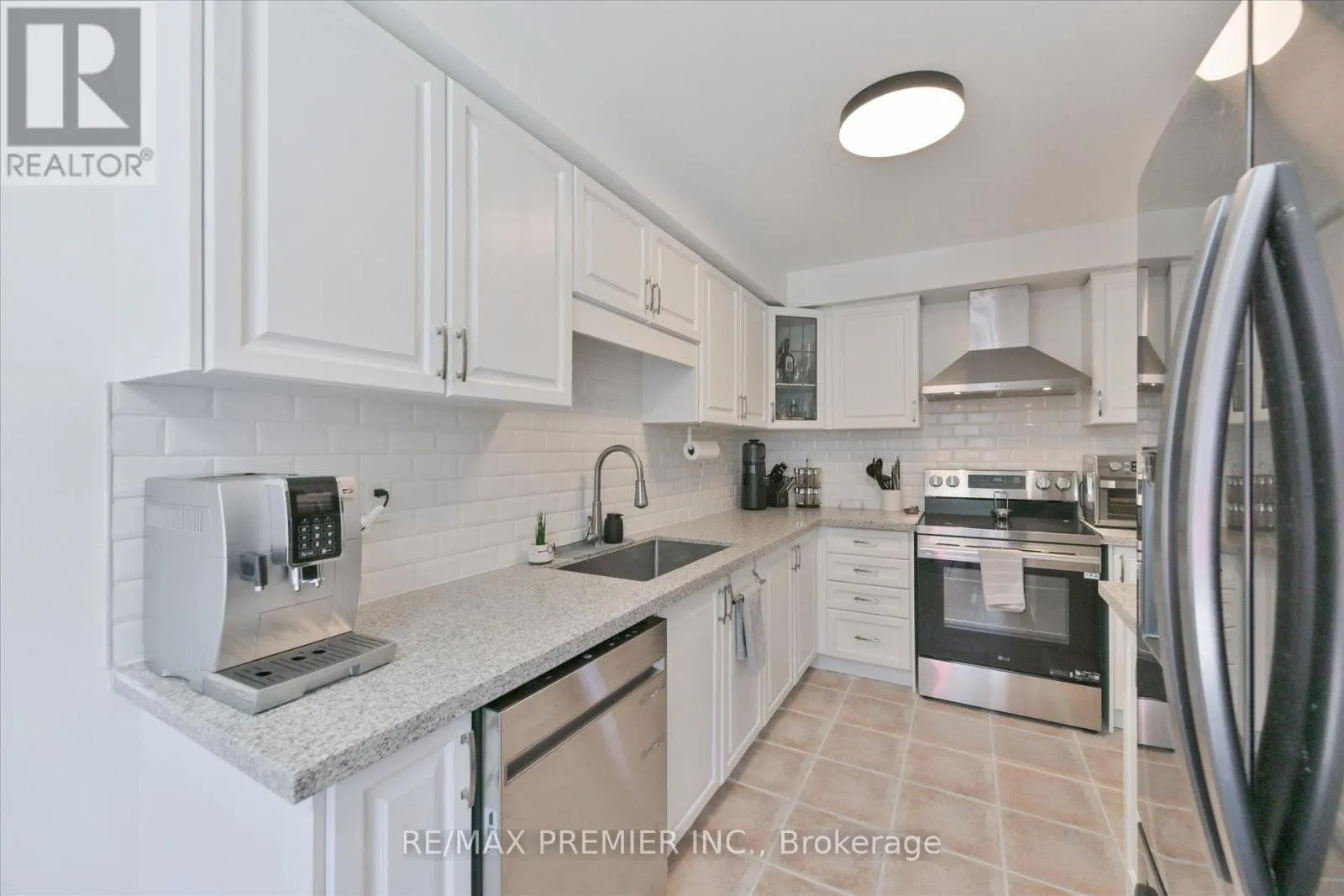 22 LUCERNE DRIVE