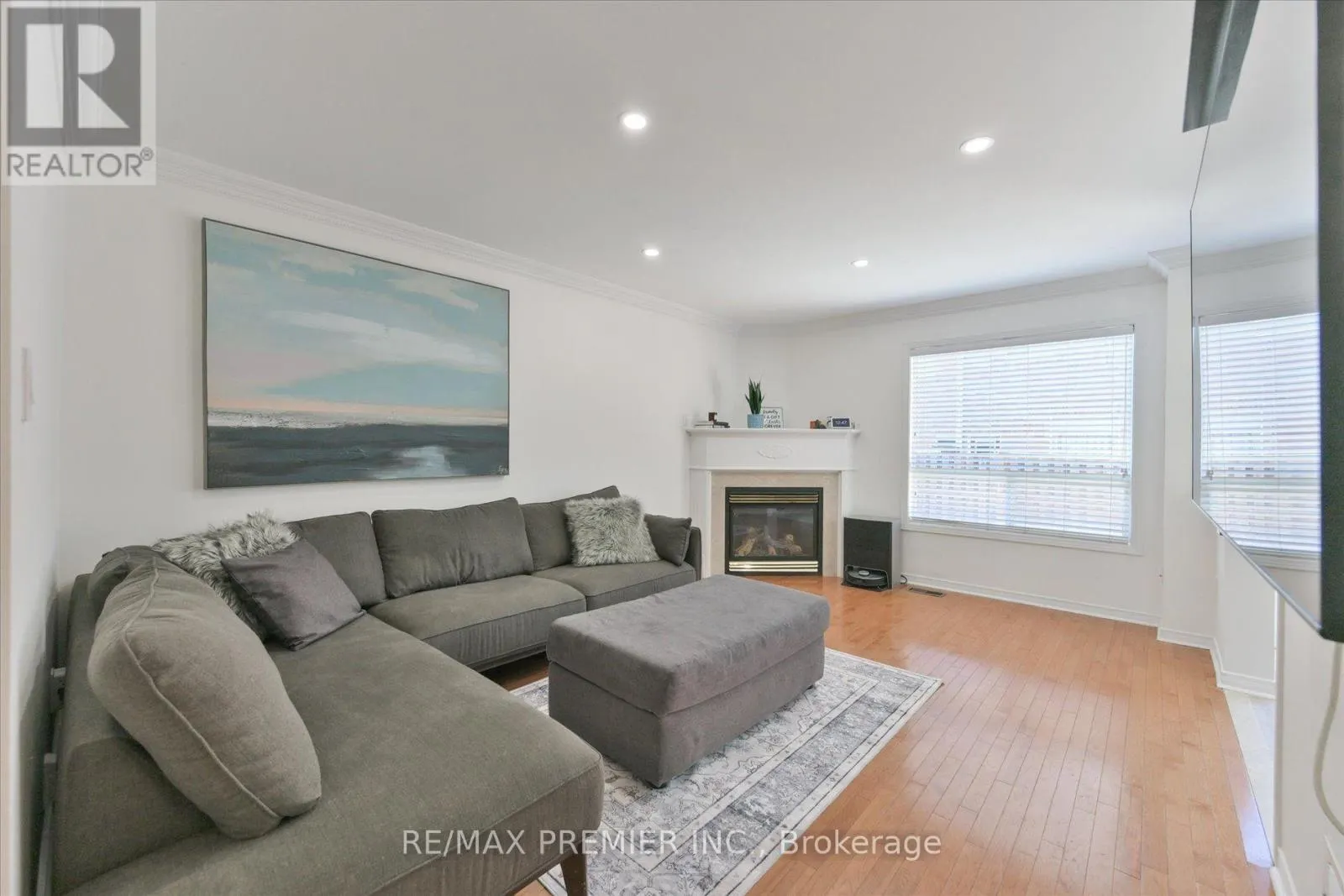 22 LUCERNE DRIVE