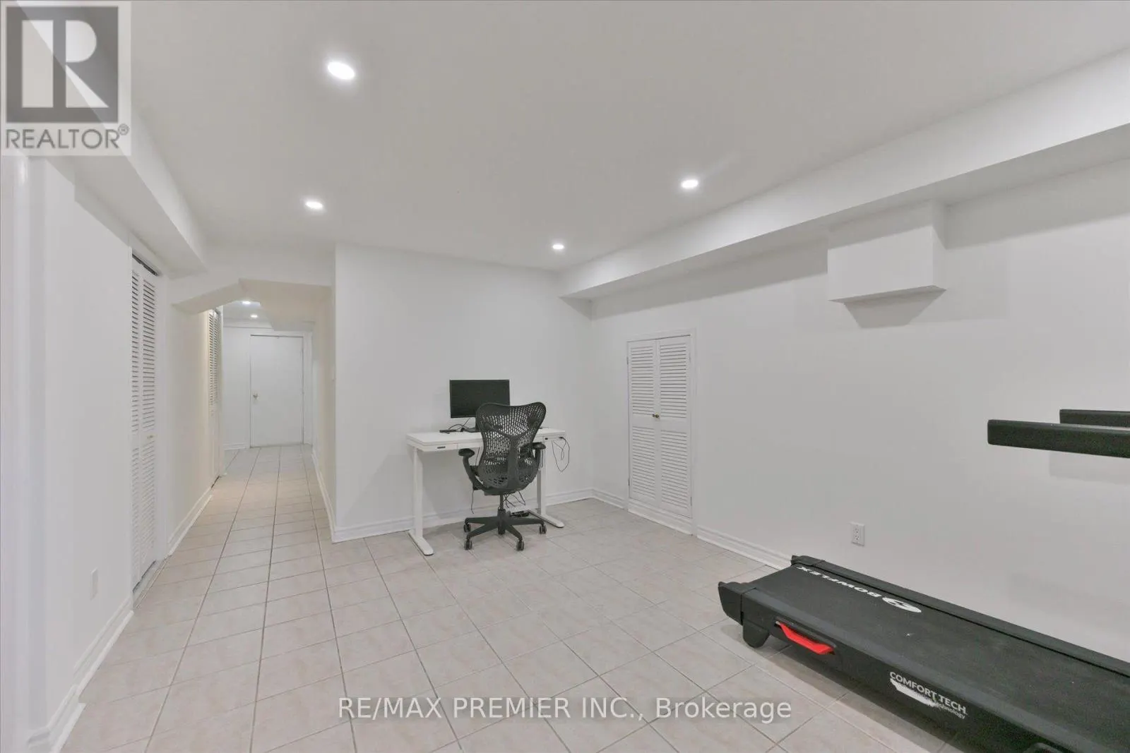 22 LUCERNE DRIVE