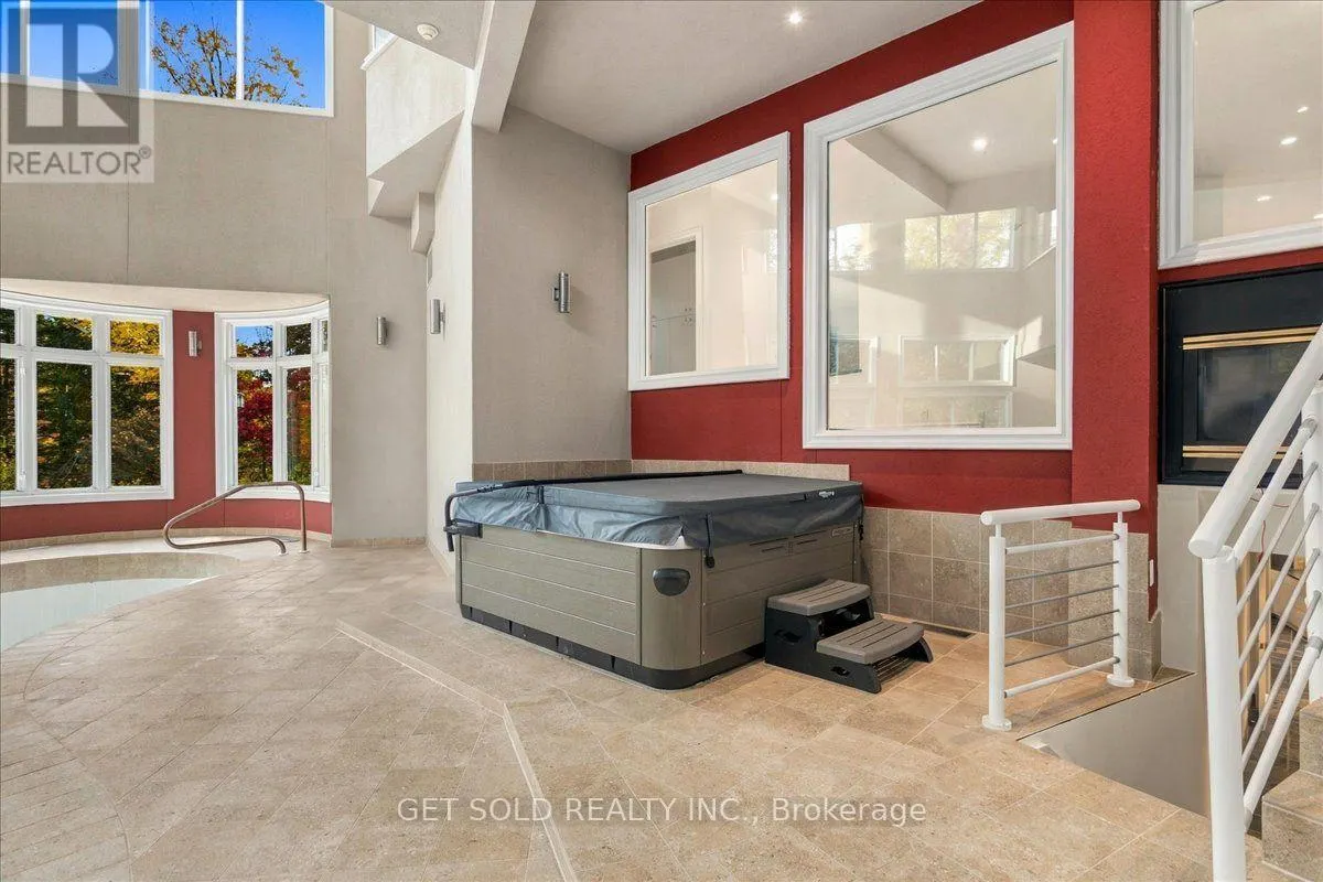 76 SILVER FOX PLACE