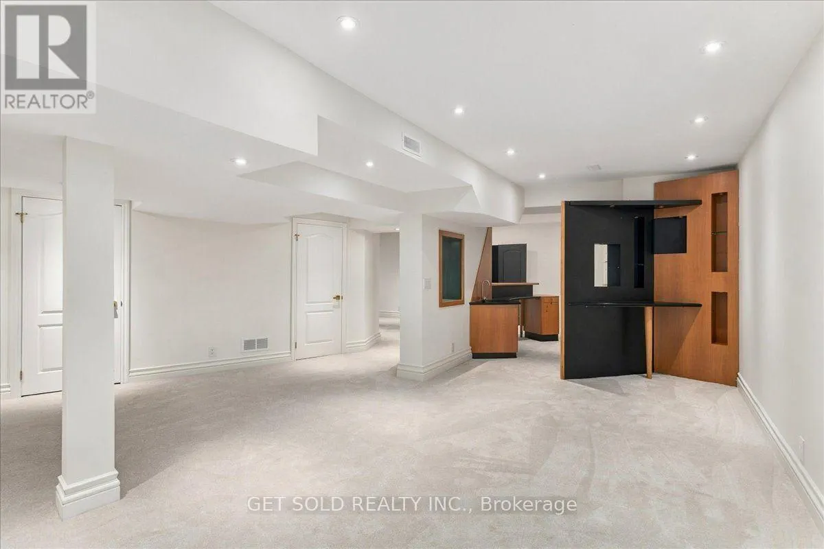 76 SILVER FOX PLACE