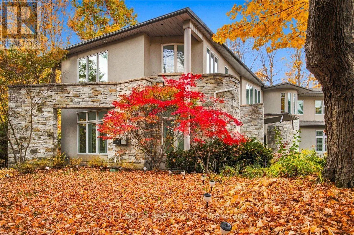 76 SILVER FOX PLACE