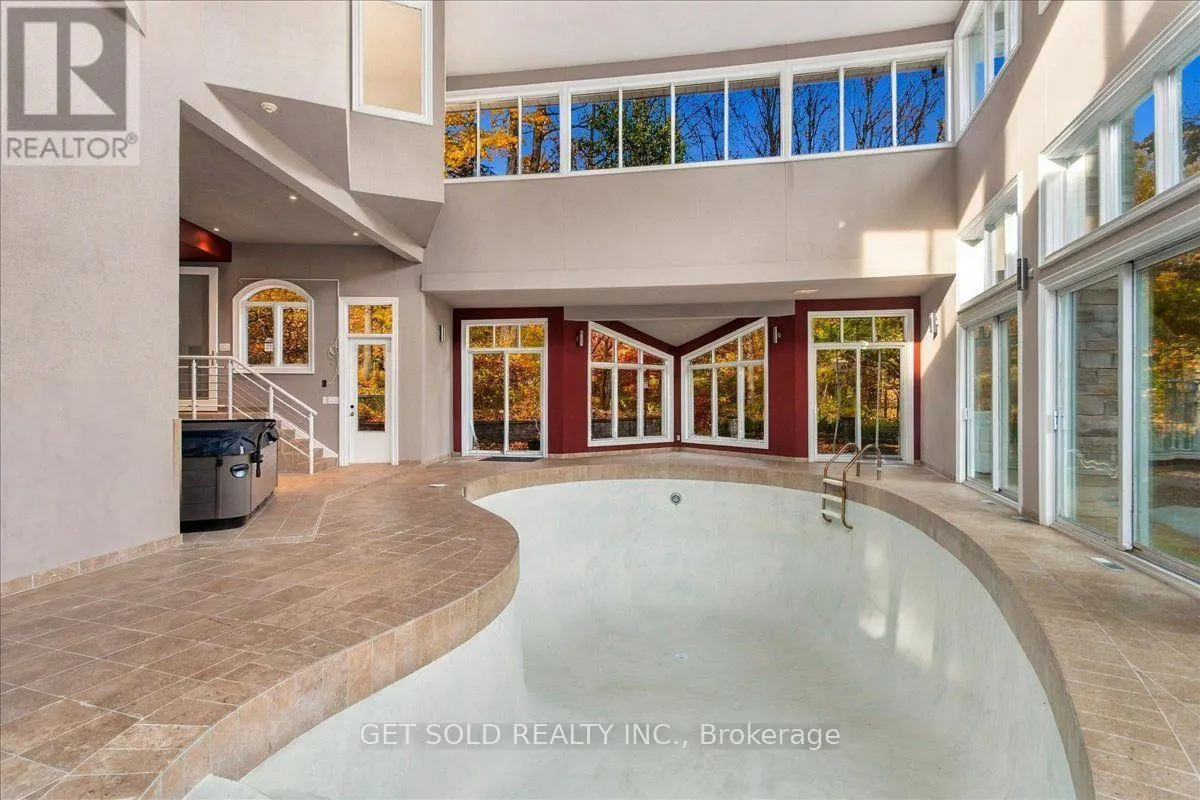 76 SILVER FOX PLACE