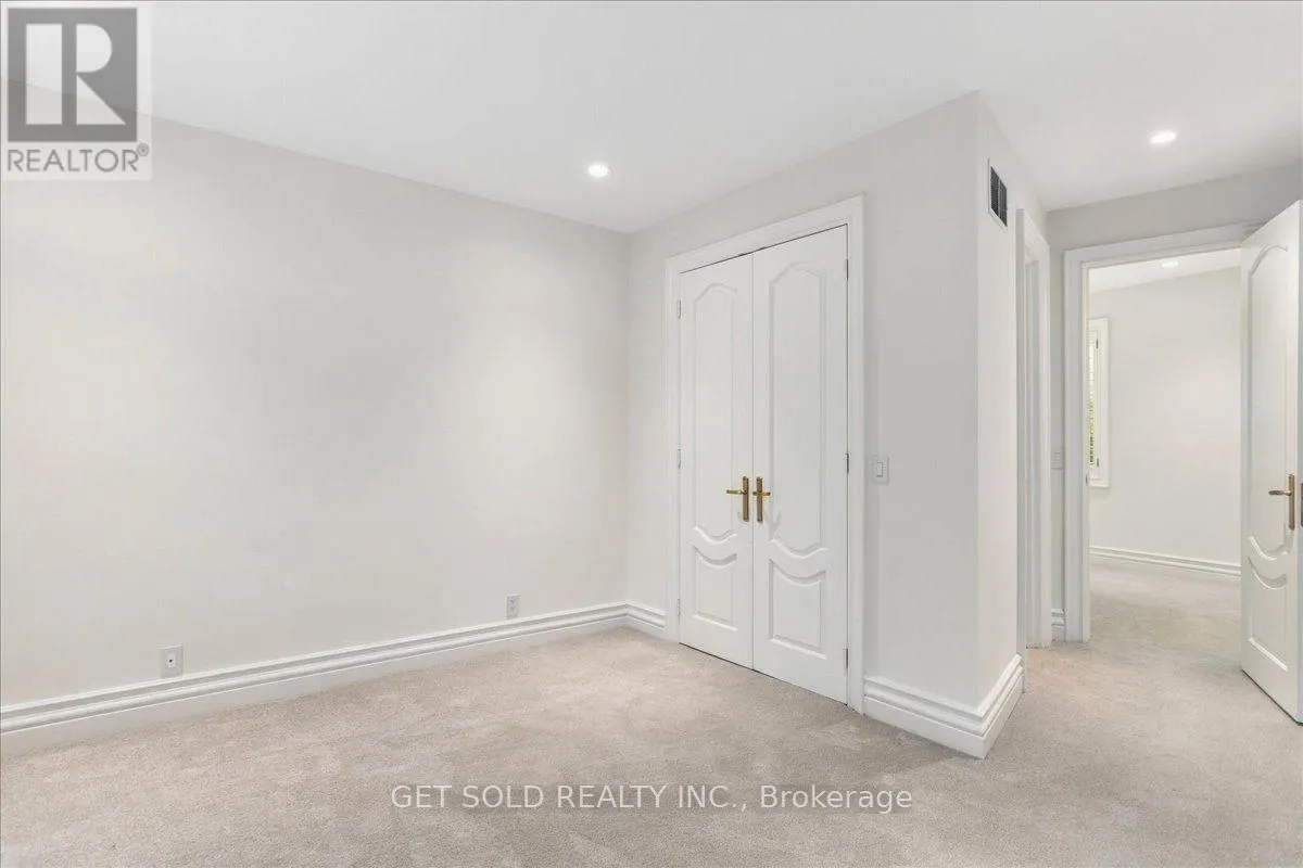 76 SILVER FOX PLACE