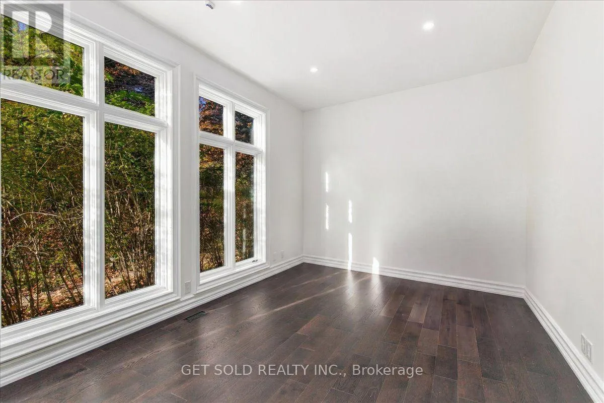 76 SILVER FOX PLACE