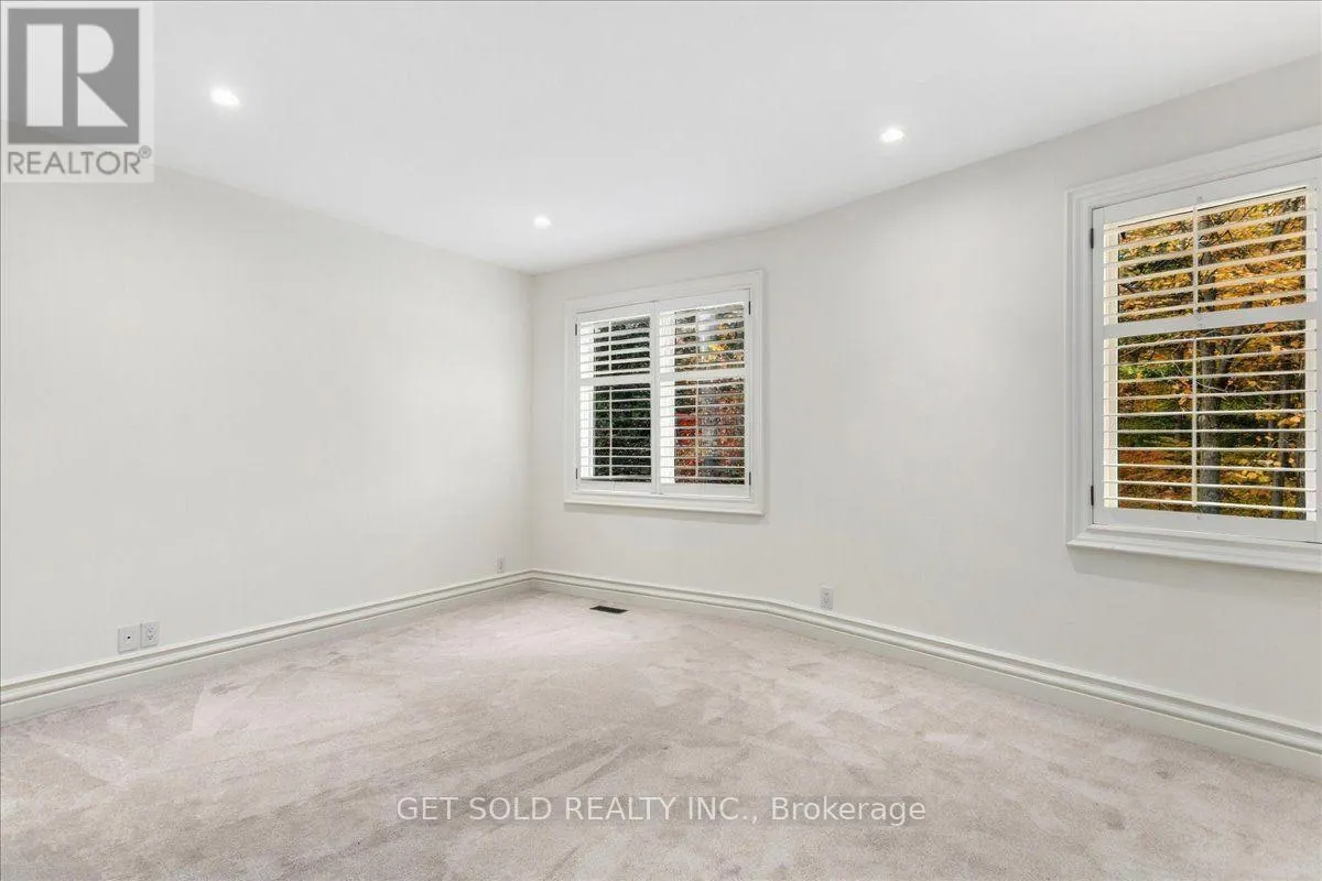 76 SILVER FOX PLACE
