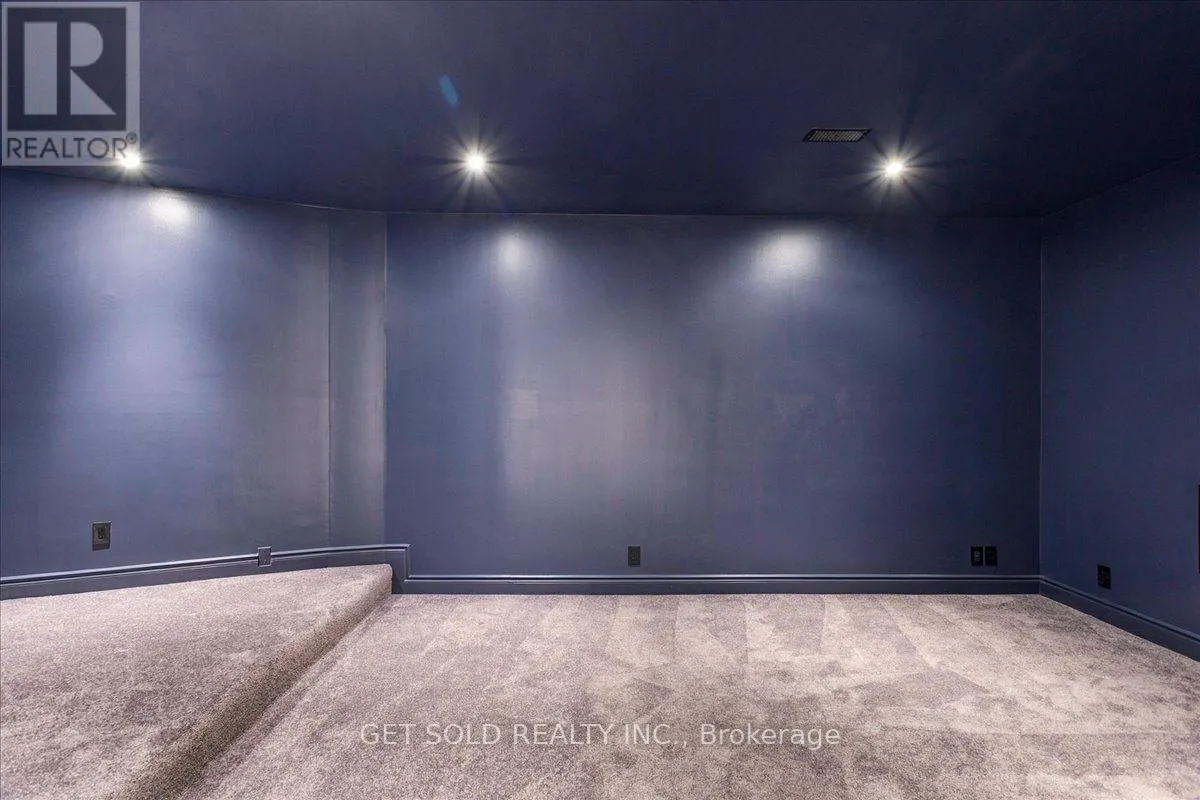 76 SILVER FOX PLACE