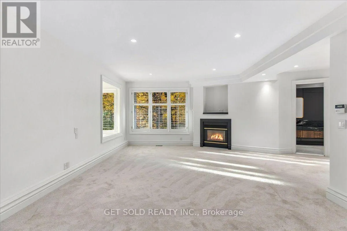 76 SILVER FOX PLACE
