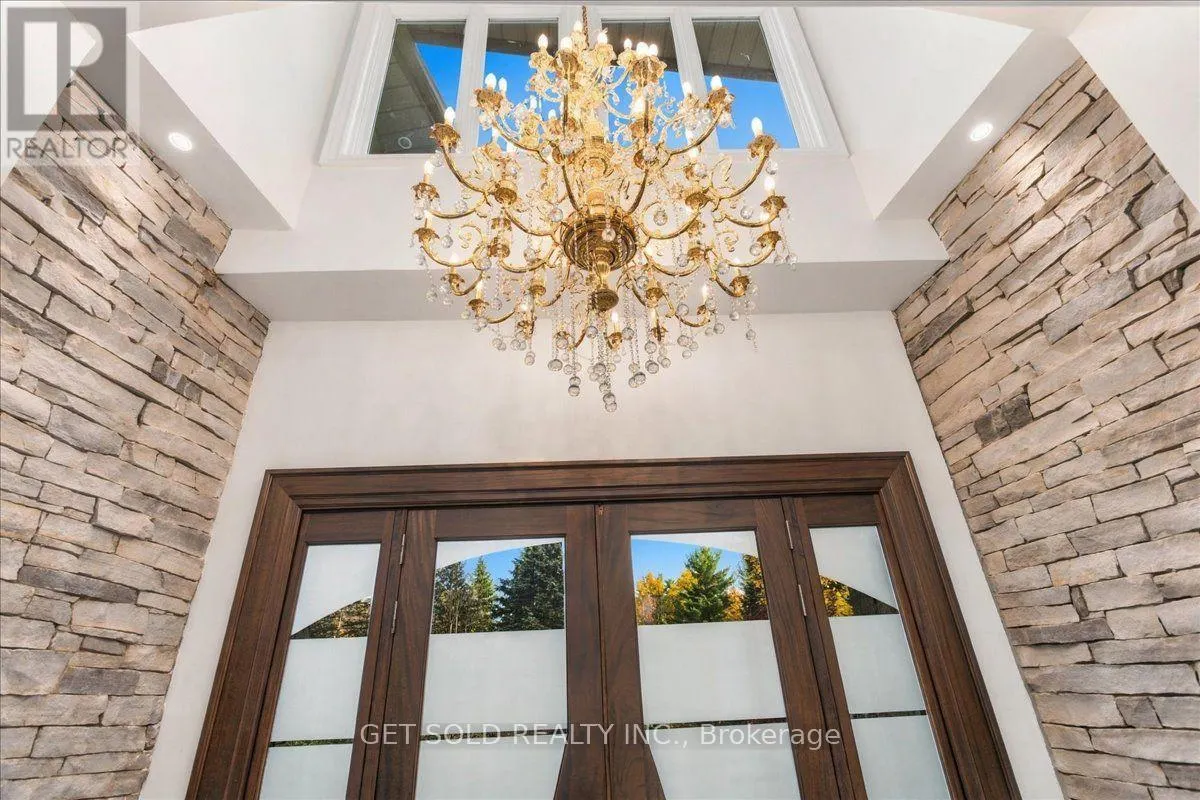 76 SILVER FOX PLACE