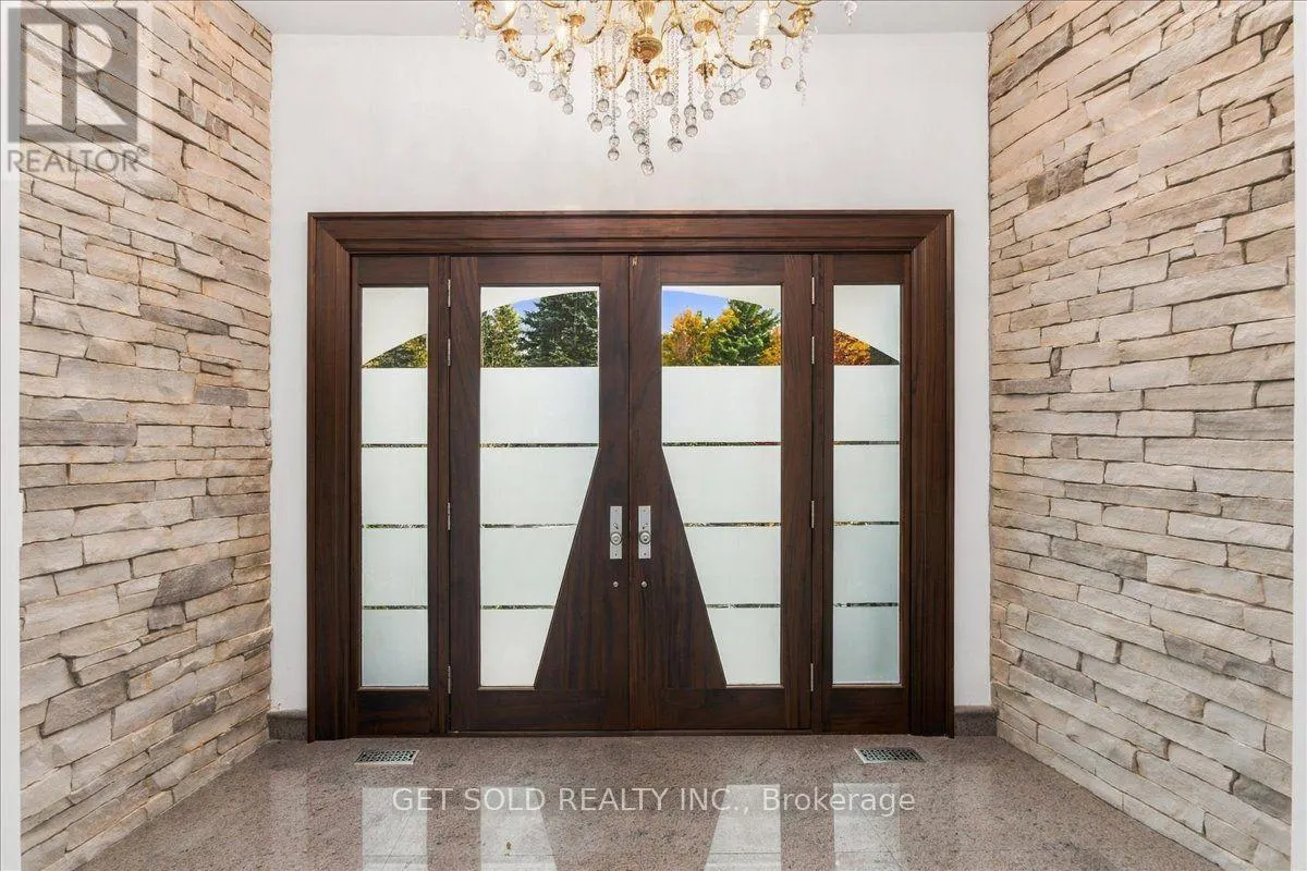 76 SILVER FOX PLACE