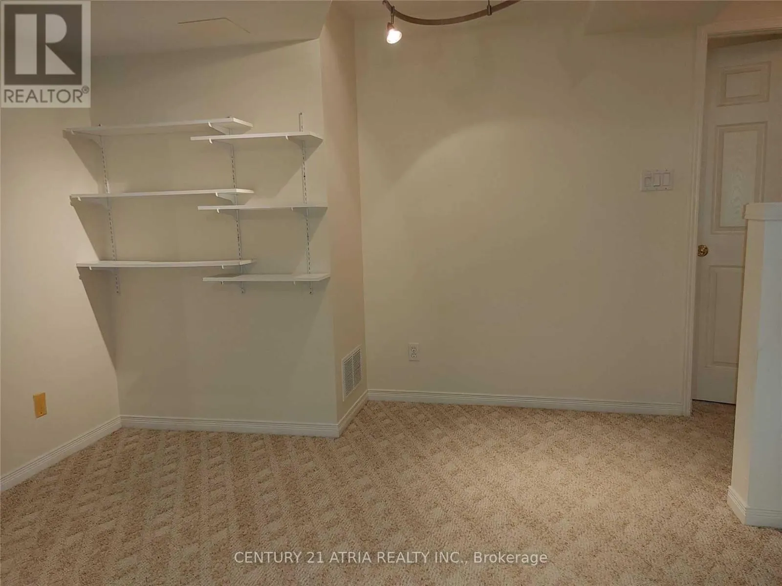 76 ELLESMERE STREET