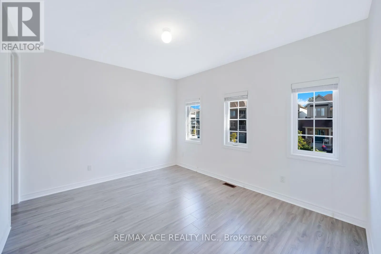 15 BELL AVENUE