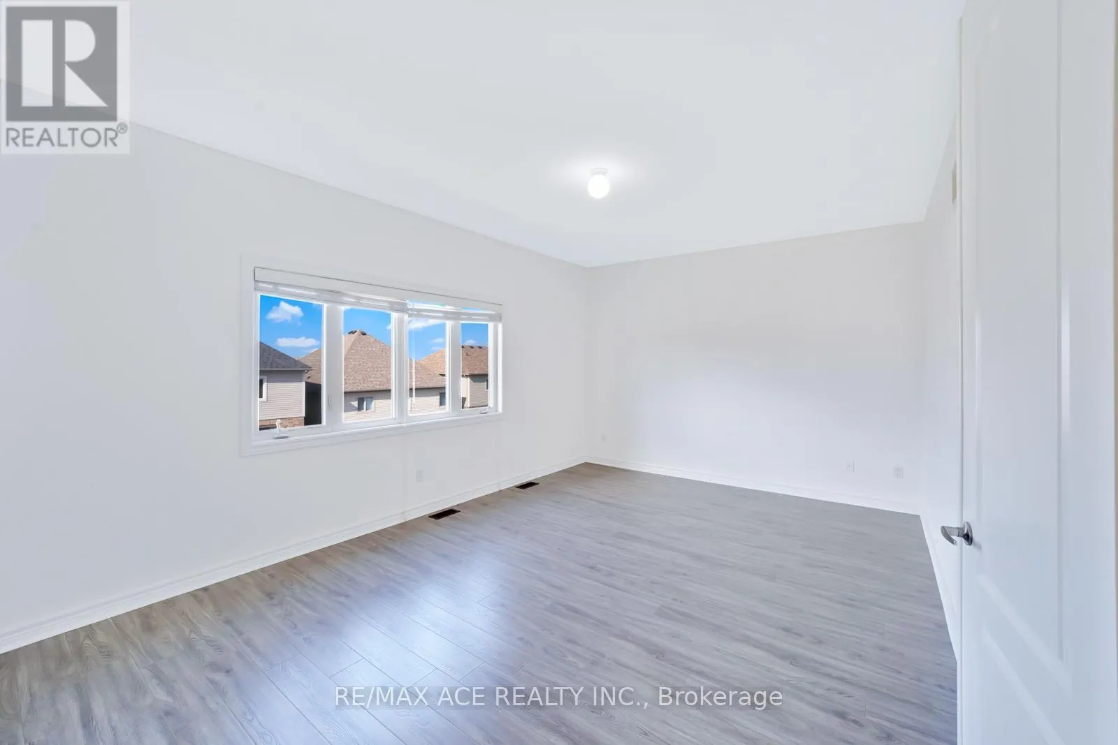15 BELL AVENUE