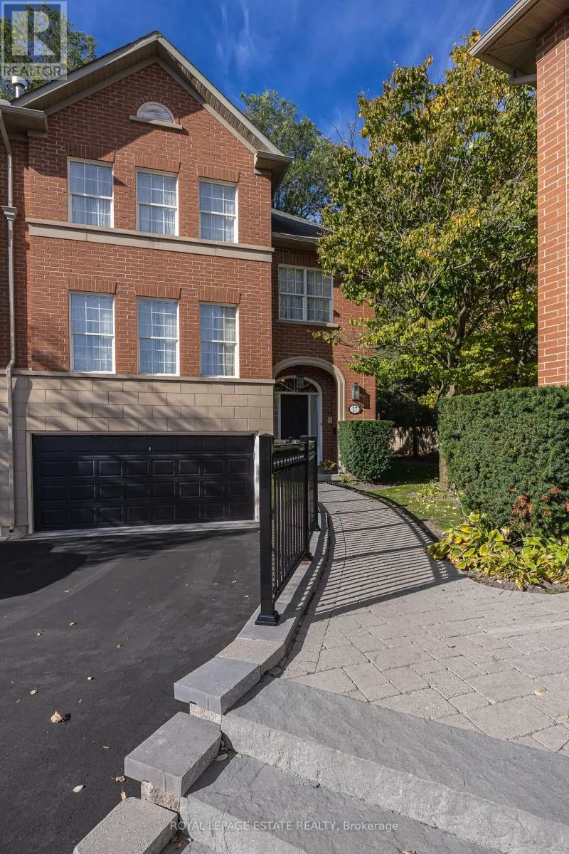 17 - 8038 YONGE STREET