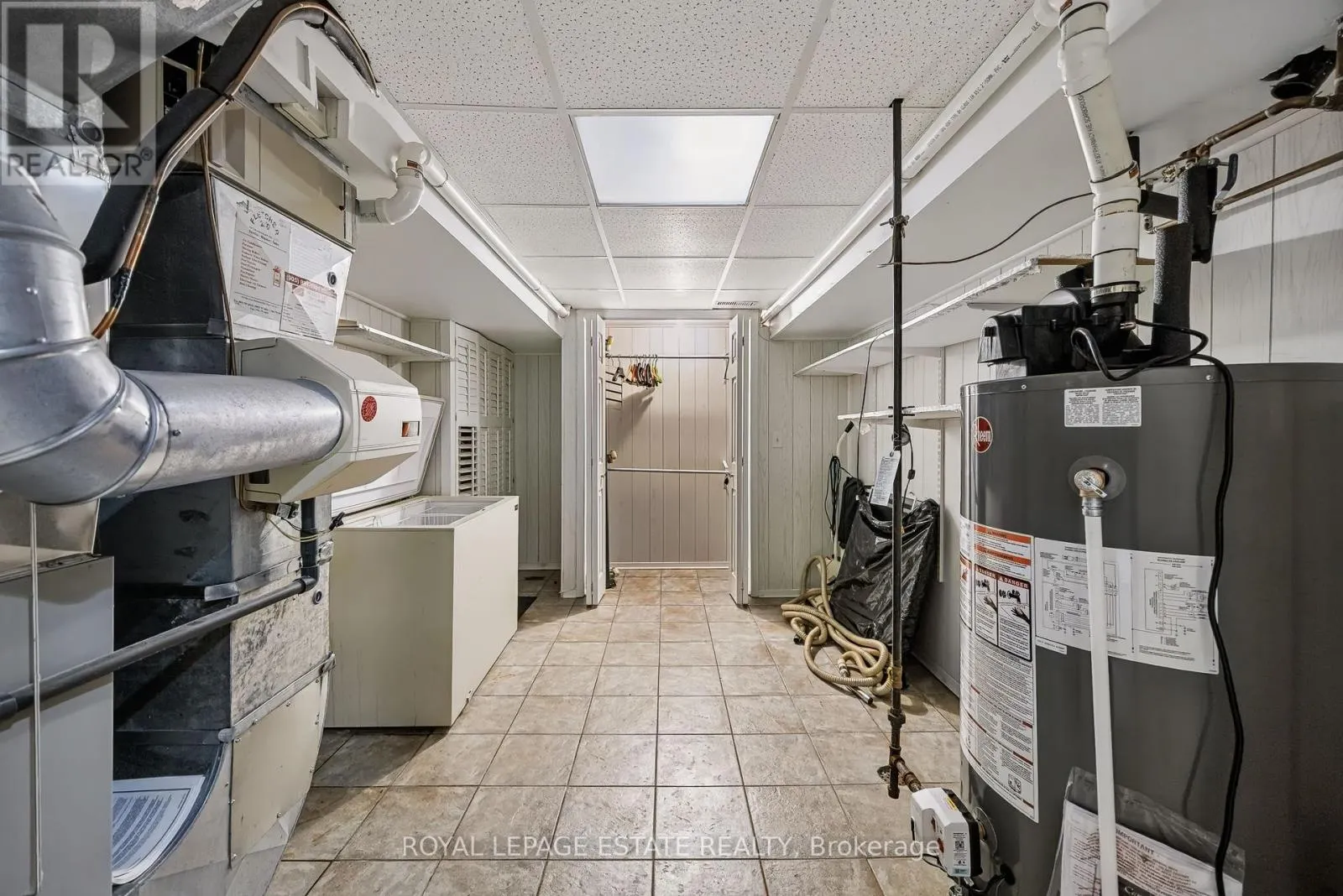 17 - 8038 YONGE STREET