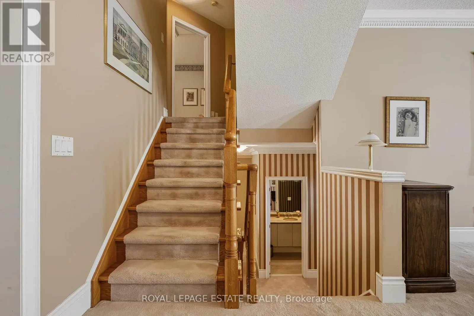17 - 8038 YONGE STREET