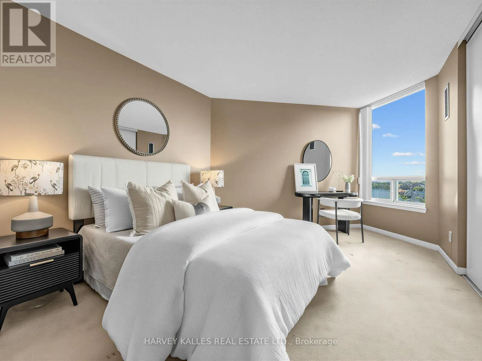 707 - 120 PROMENADE CIRCLE