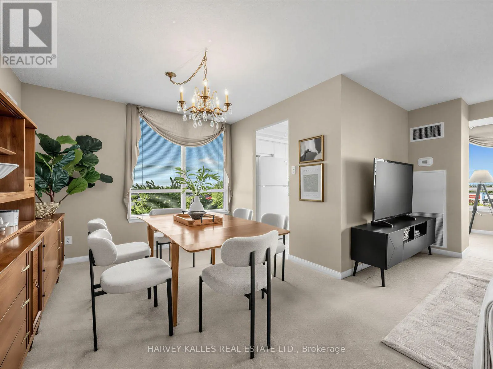 707 - 120 PROMENADE CIRCLE