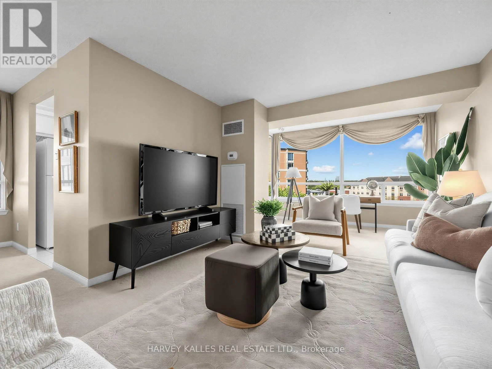 707 - 120 PROMENADE CIRCLE