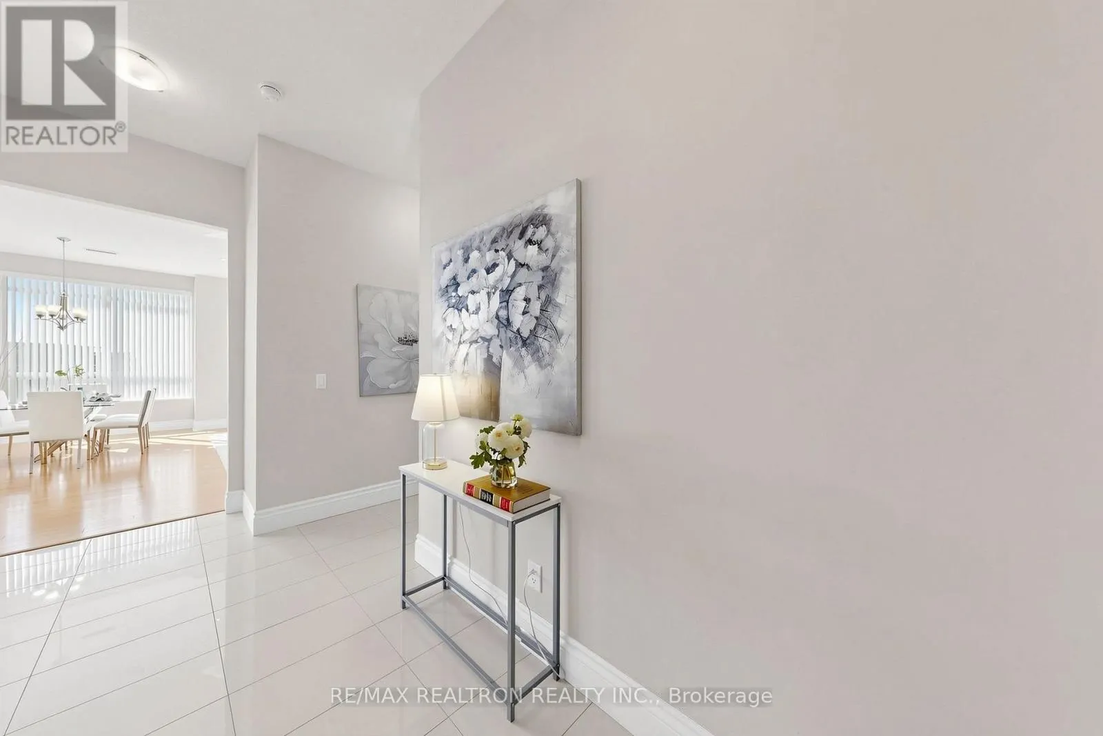 UPH3 - 39 GALLERIA PARKWAY