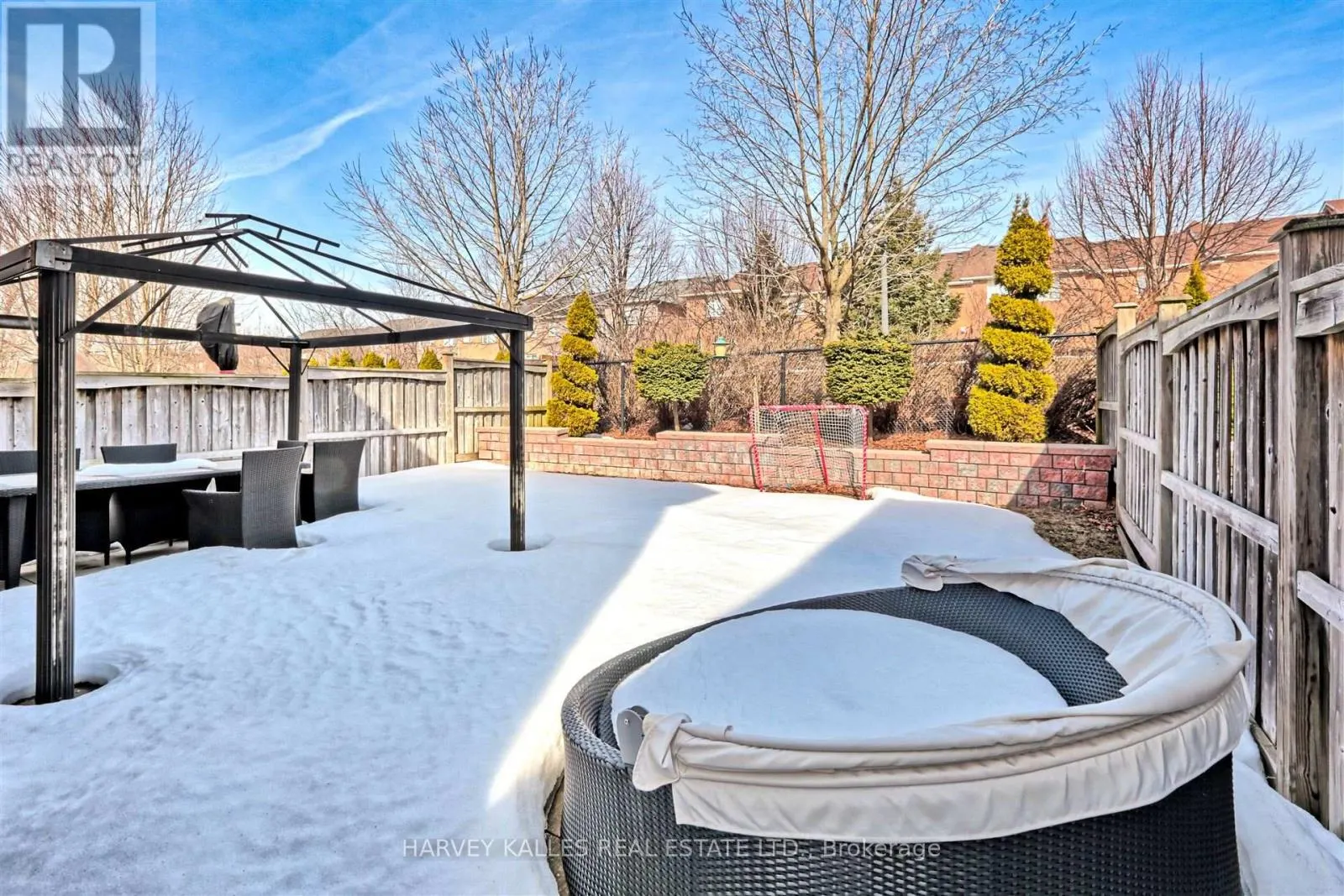 36 CANYON GATE CRESCENT