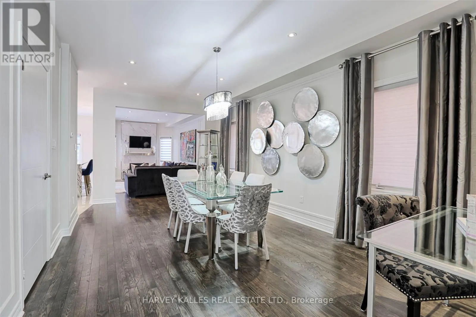 36 CANYON GATE CRESCENT