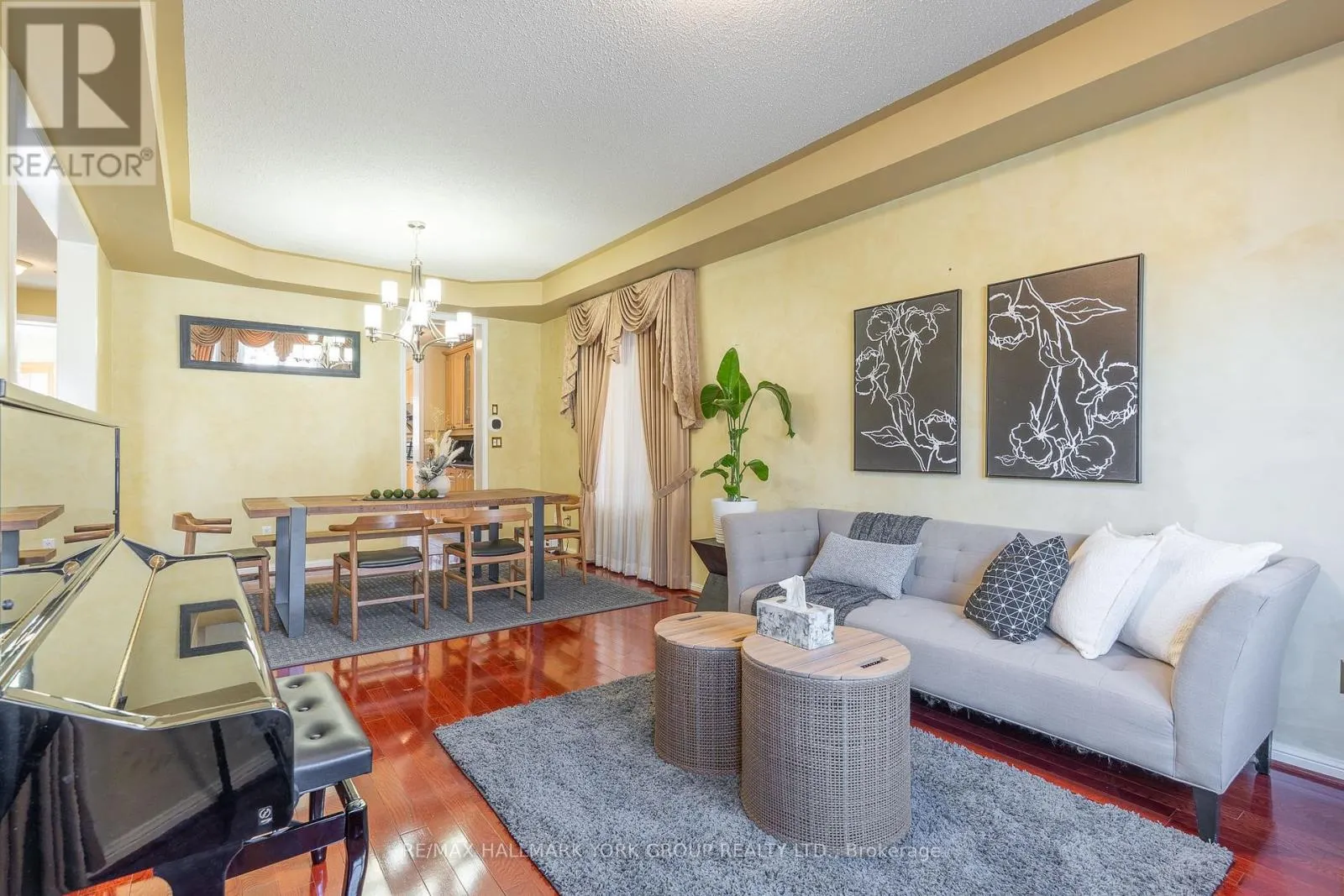 75 WINSTON CASTLE DRIVE