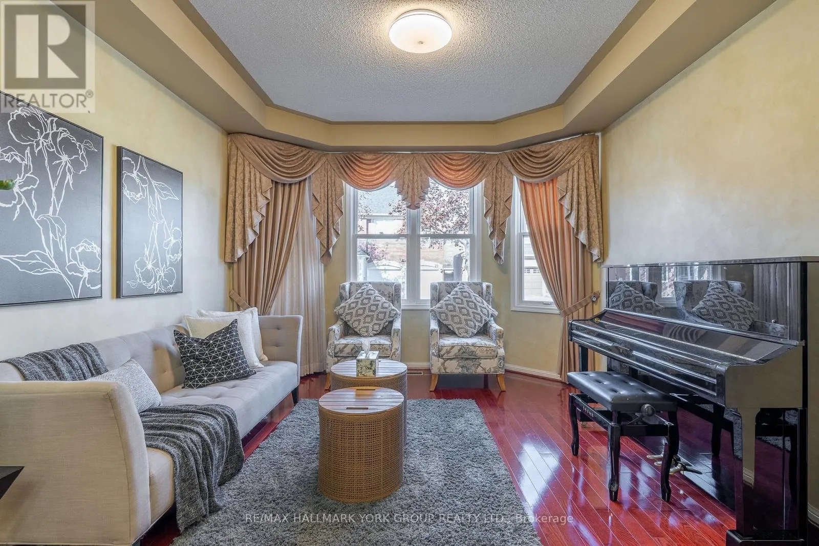 75 WINSTON CASTLE DRIVE