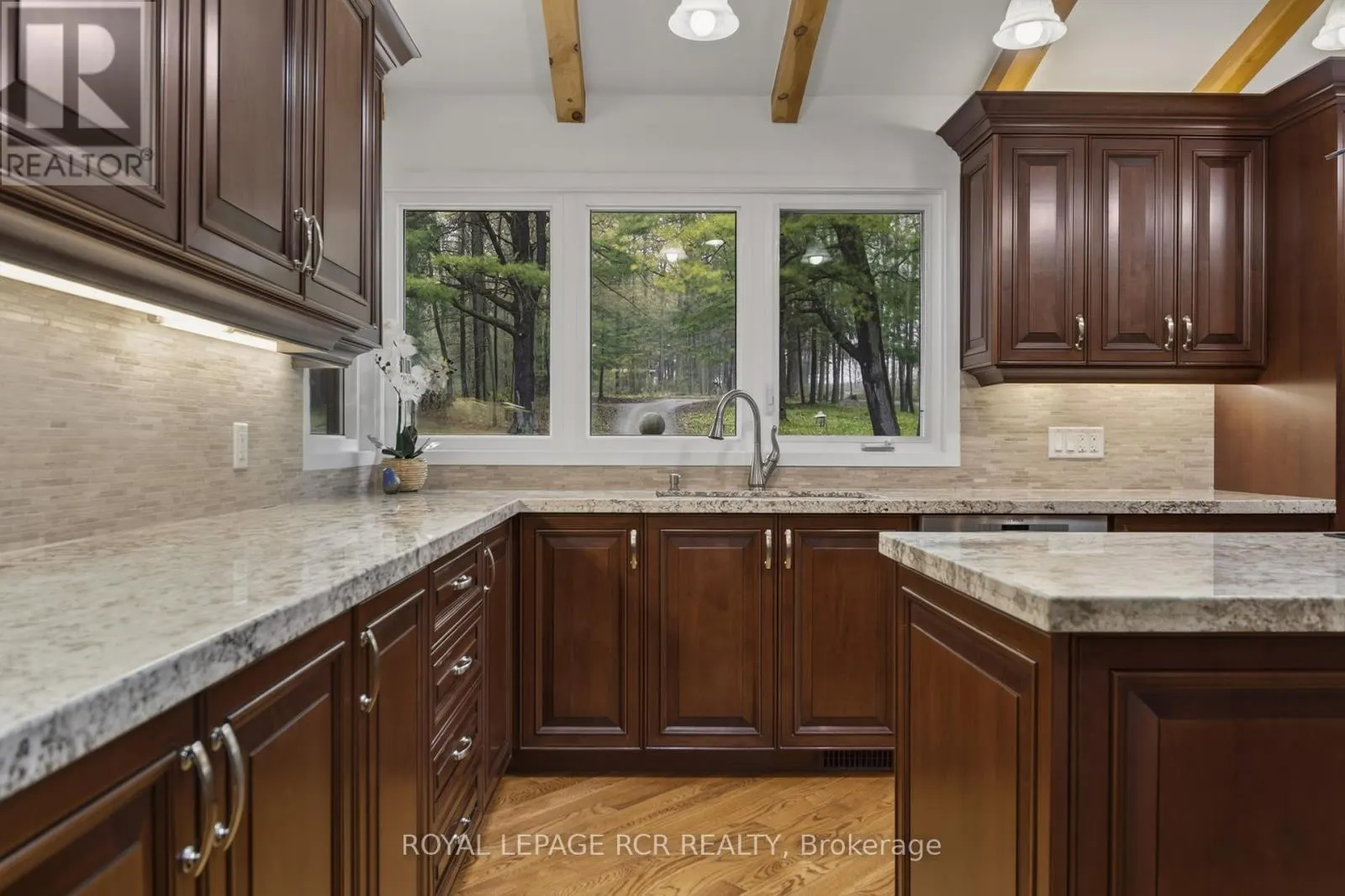 16365 BATHURST STREET