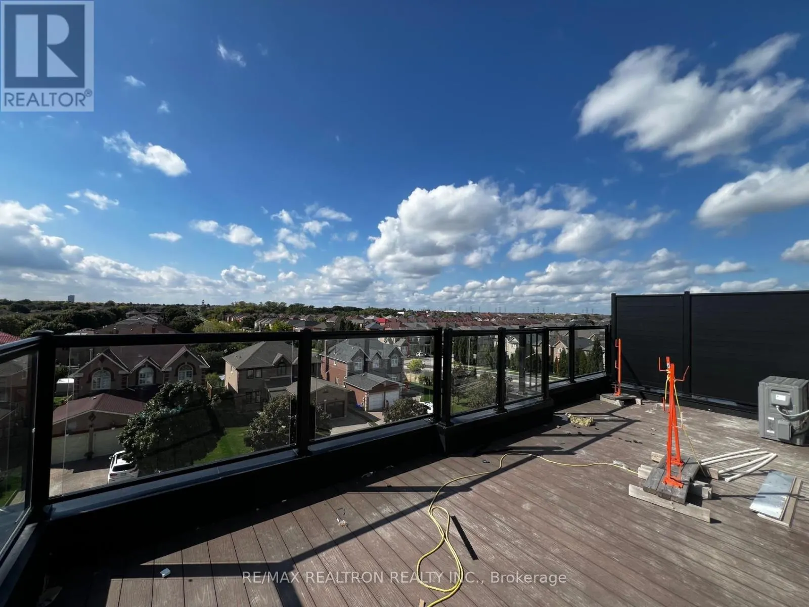 31 - 117 MARYDALE AVENUE