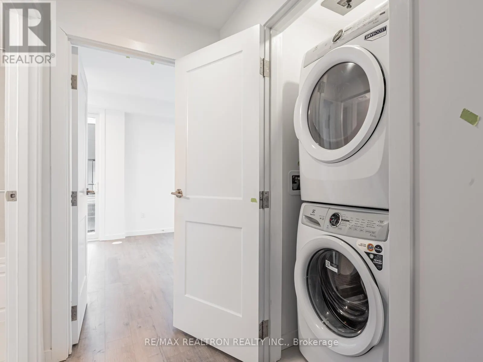 31 - 117 MARYDALE AVENUE