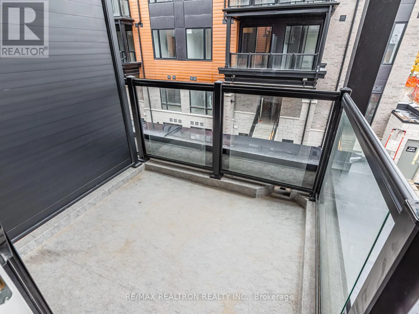 31 - 117 MARYDALE AVENUE