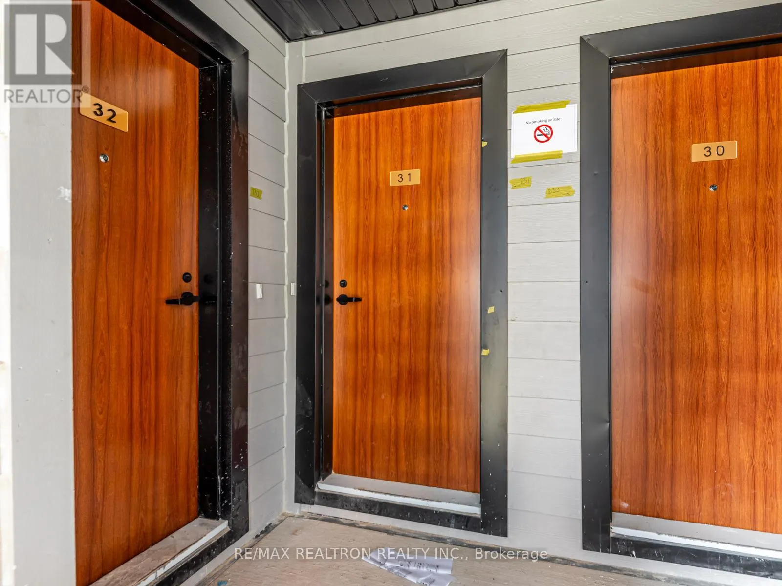 31 - 117 MARYDALE AVENUE