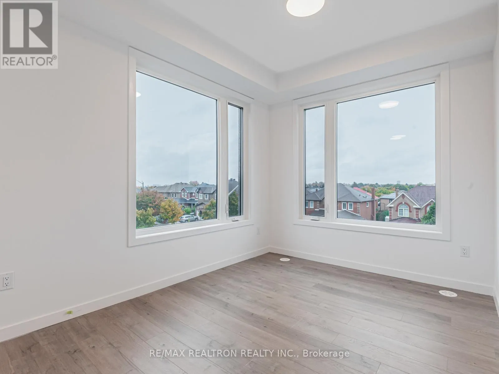 31 - 117 MARYDALE AVENUE