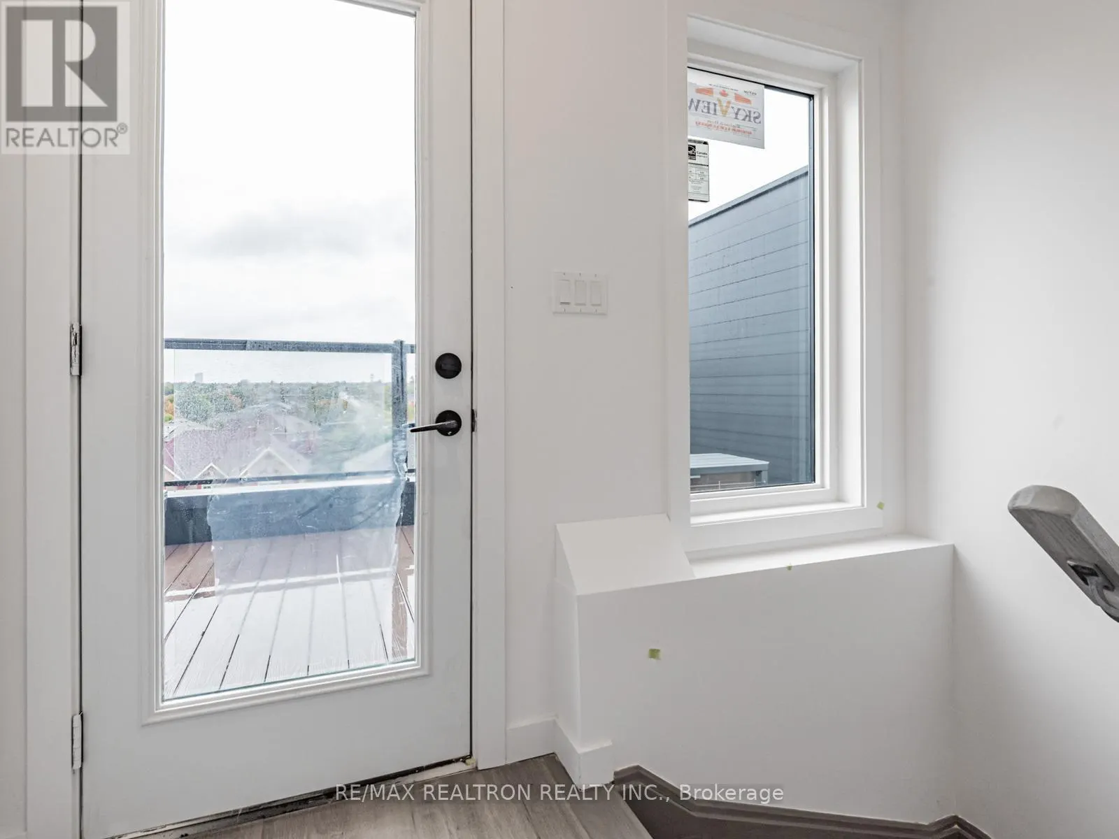 31 - 117 MARYDALE AVENUE