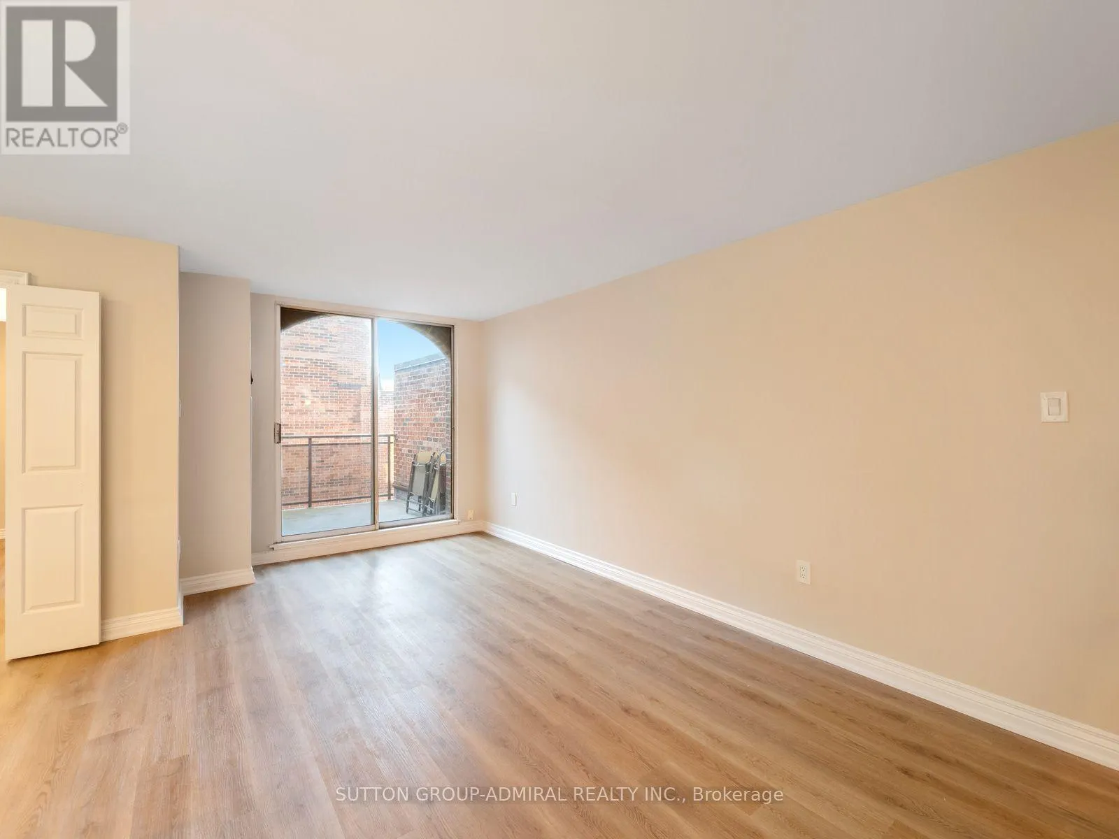 316 - 16 ELGIN STREET