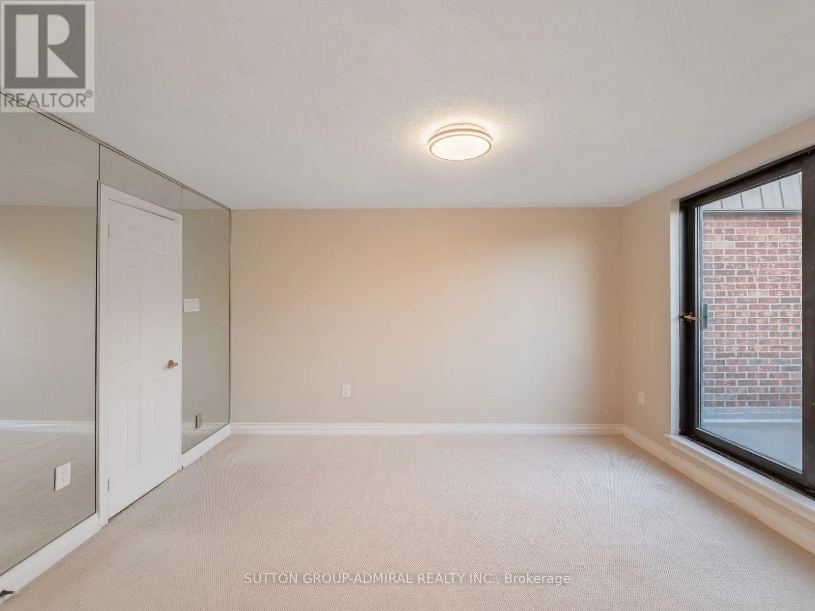 316 - 16 ELGIN STREET