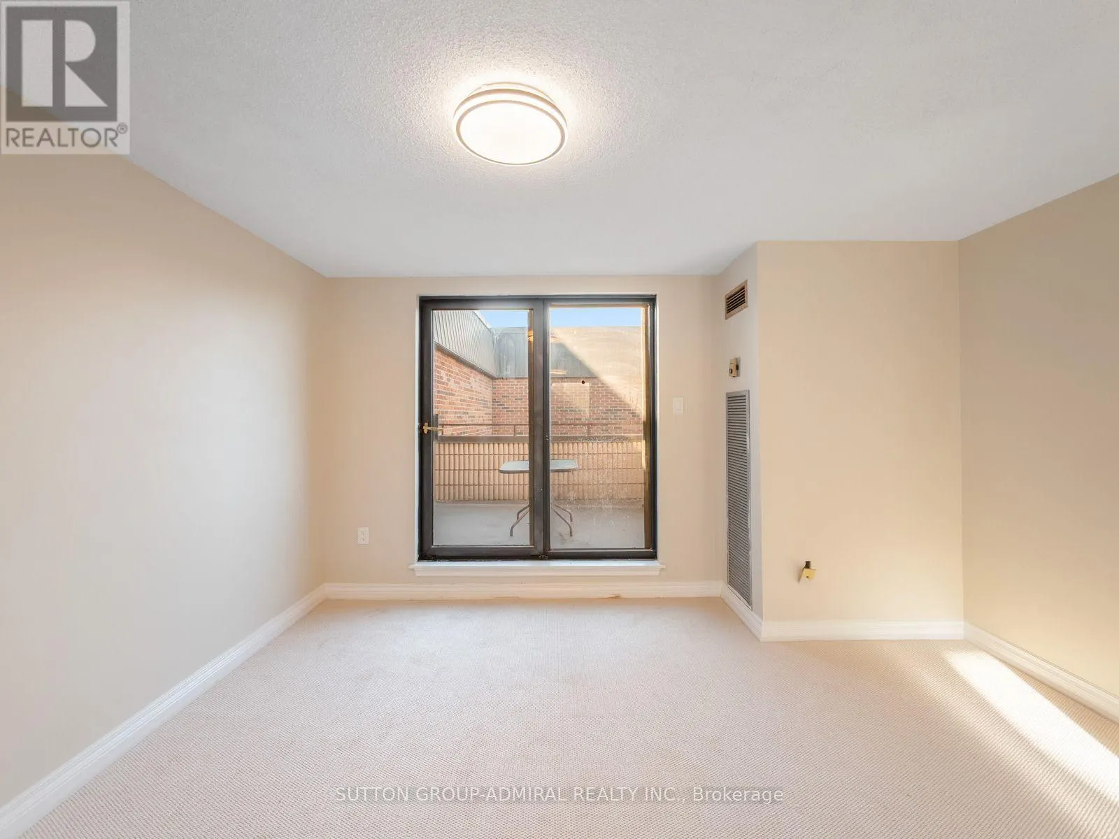 316 - 16 ELGIN STREET