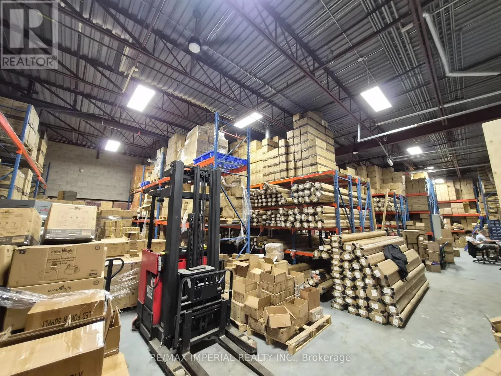 7 & 8 - 305 INDUSTRIAL PARKWAY S
