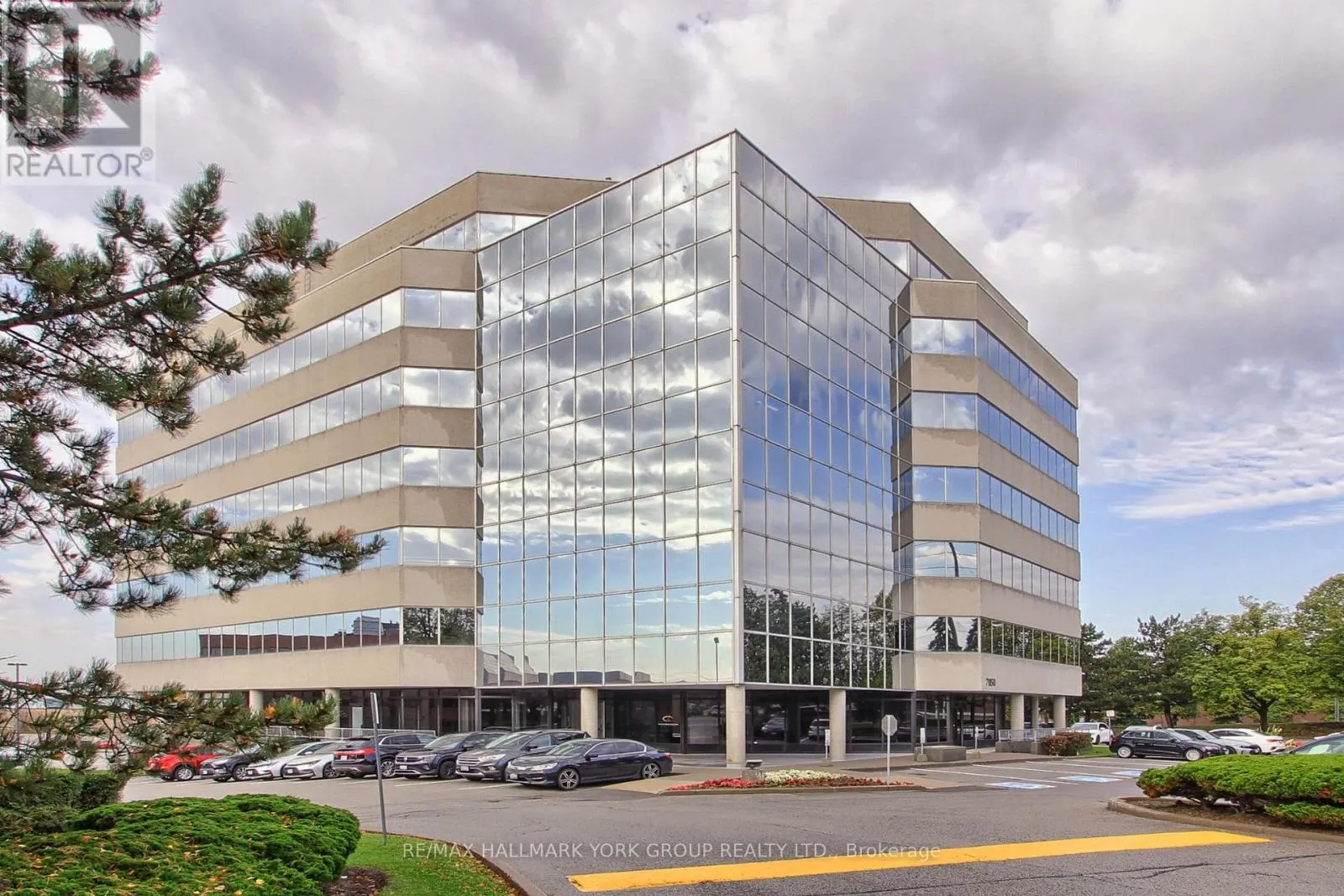 101 - 7050 WESTON ROAD