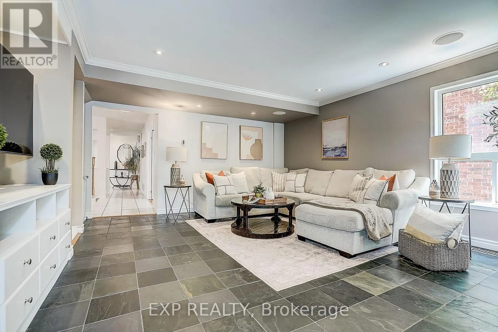 499 SILKEN LAUMANN DRIVE