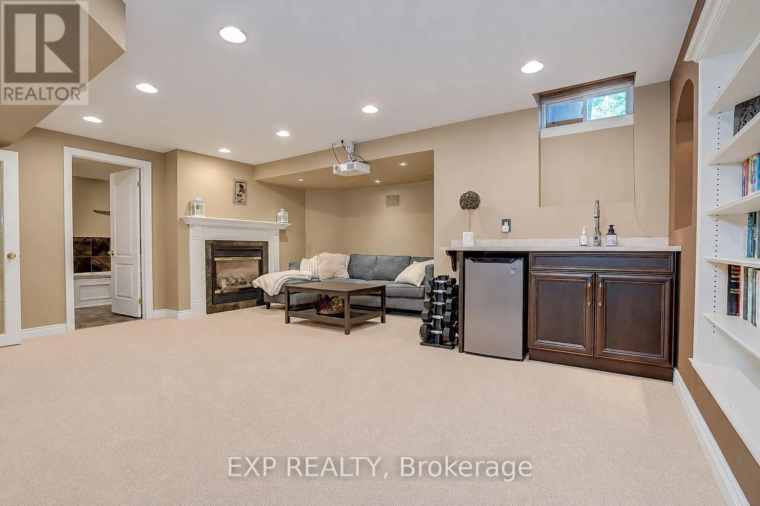 499 SILKEN LAUMANN DRIVE