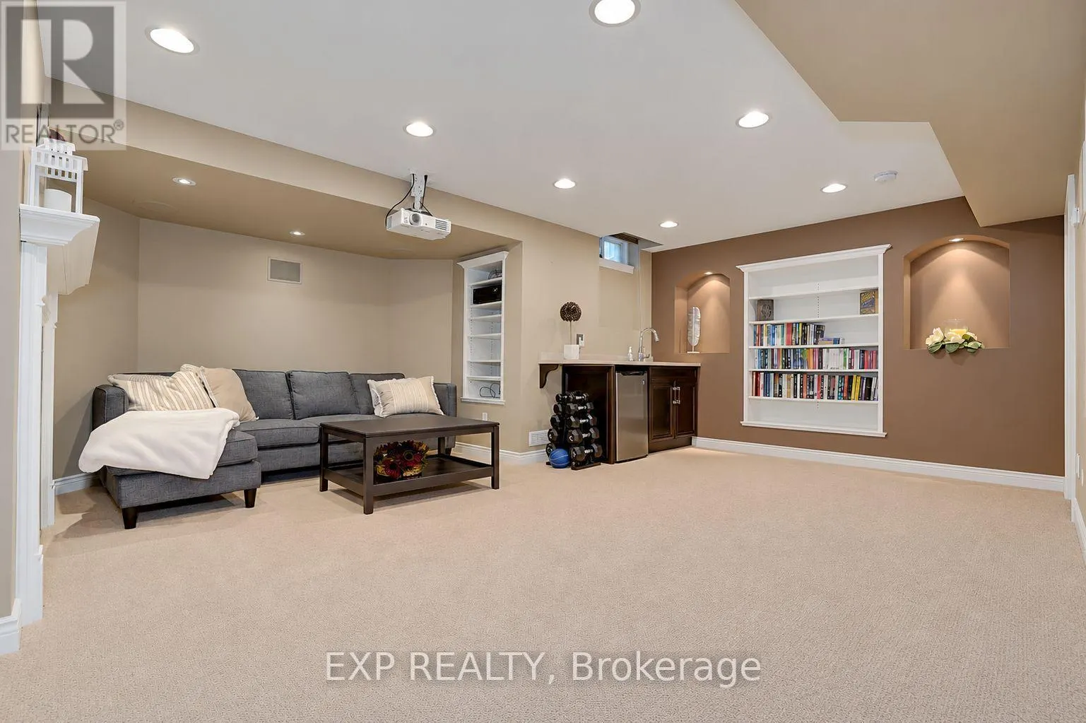 499 SILKEN LAUMANN DRIVE