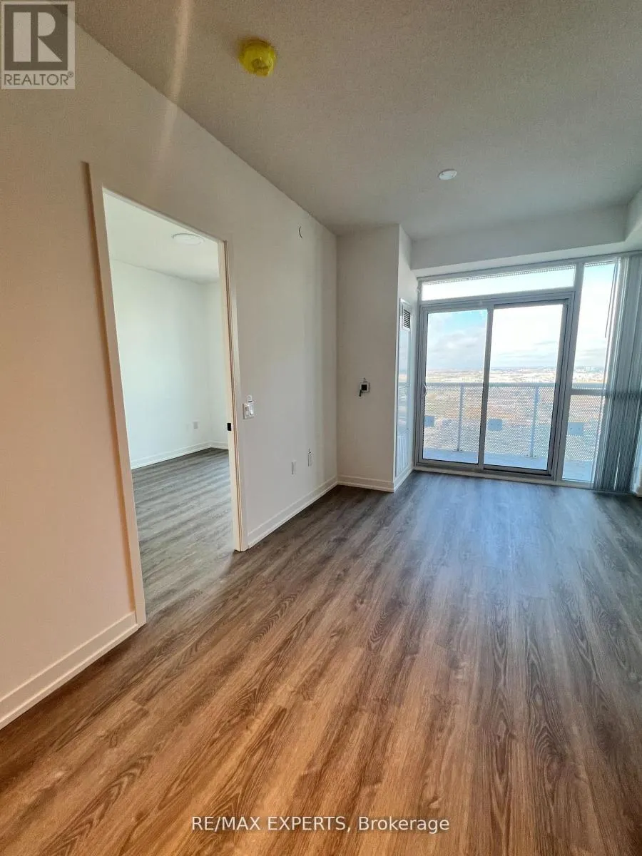 2803 - 8 INTERCHANGE WAY