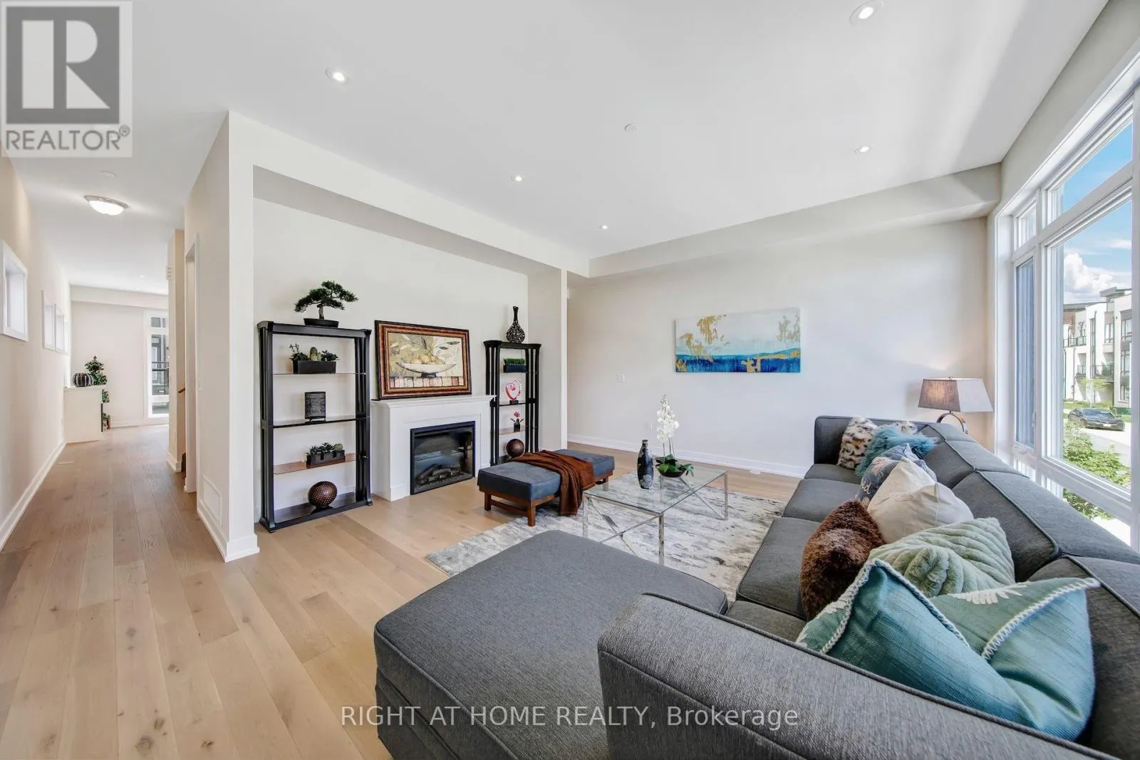 62 INGERSOLL LANE