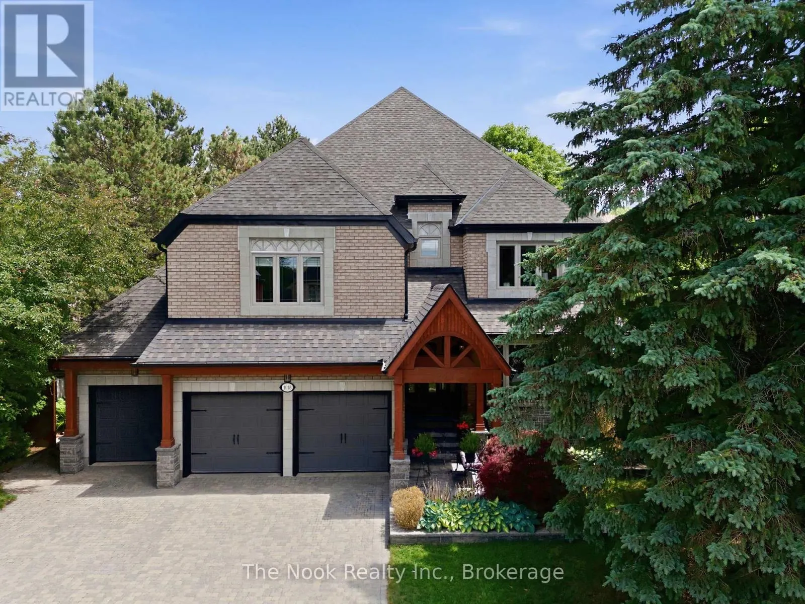 1018 LOCKWOOD CIRCLE